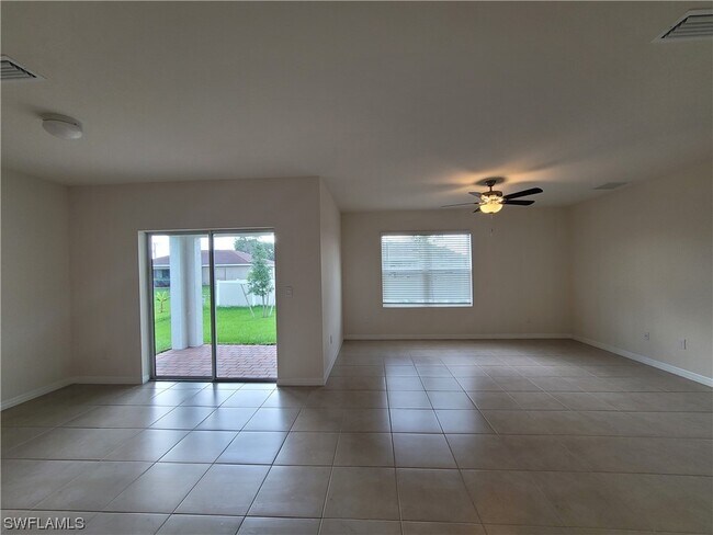 Foto del edificio - 337 SW 30th Ave