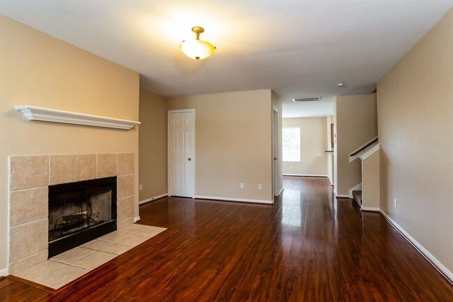 Building Photo - 3529 Stonehenge Dr