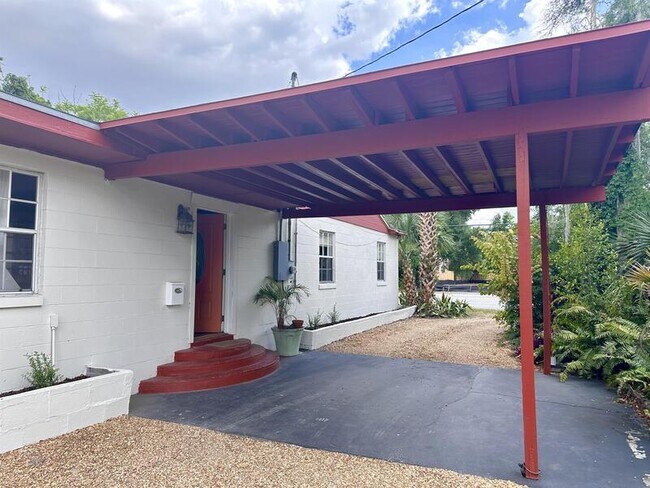 Building Photo - 1705 Virginia Dr
