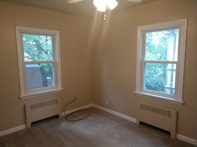 Updated 2BR 1BA Duplex in Hyde Park - House for Rent in ...