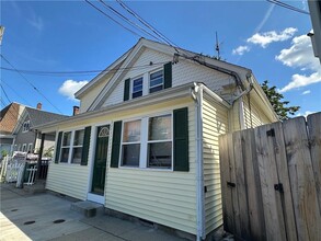 Building Photo - 177 Boyden St