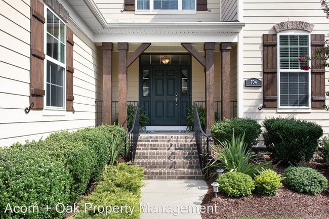 Building Photo - 3 br, 2.5 bath House - 704 South Bend Drive