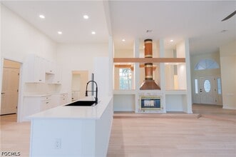 Building Photo - 15200 Sweetwater Ct