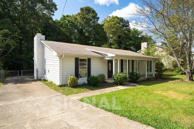 Building Photo - 1932 Carraway St