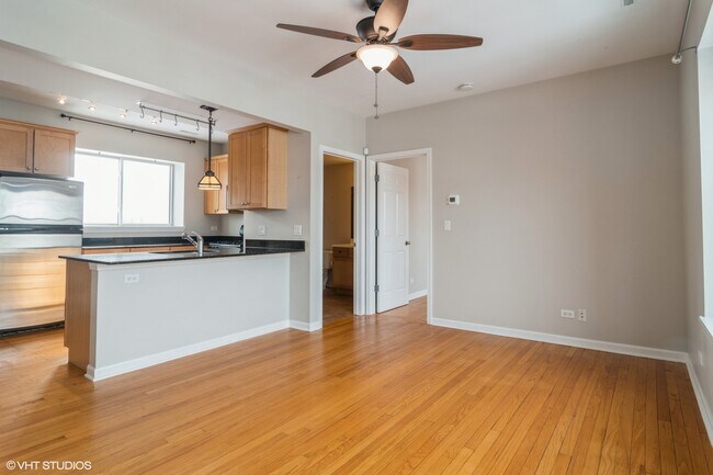 Foto del edificio - 4017 N Troy St