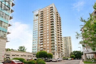 Building Photo - 70-1670 Landry St