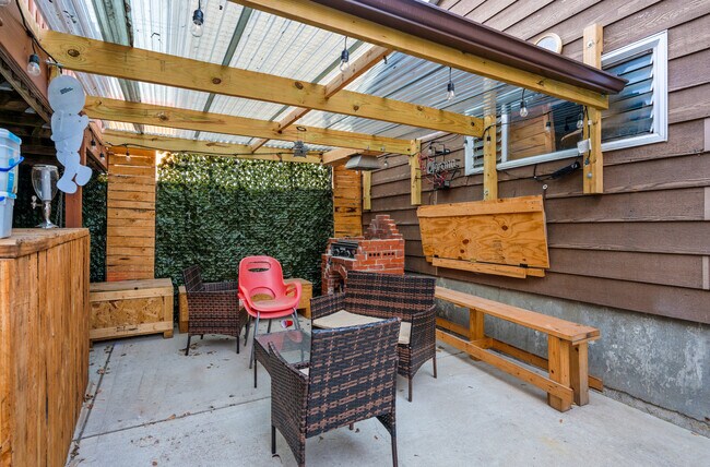 Foto del edificio - 3239 S Carpenter St