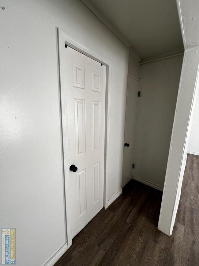 Foto del edificio - 938 E Adams St