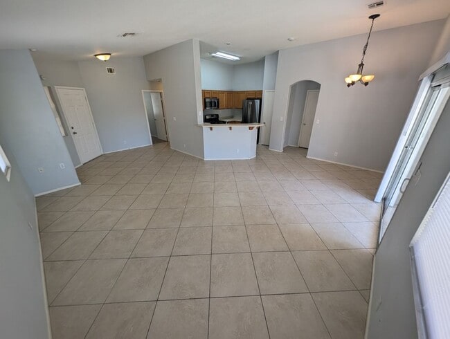 Building Photo - 1821 Running Fawn Ct