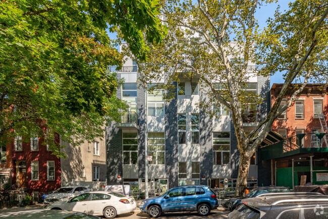 Building Photo - 93 Waverly Ave