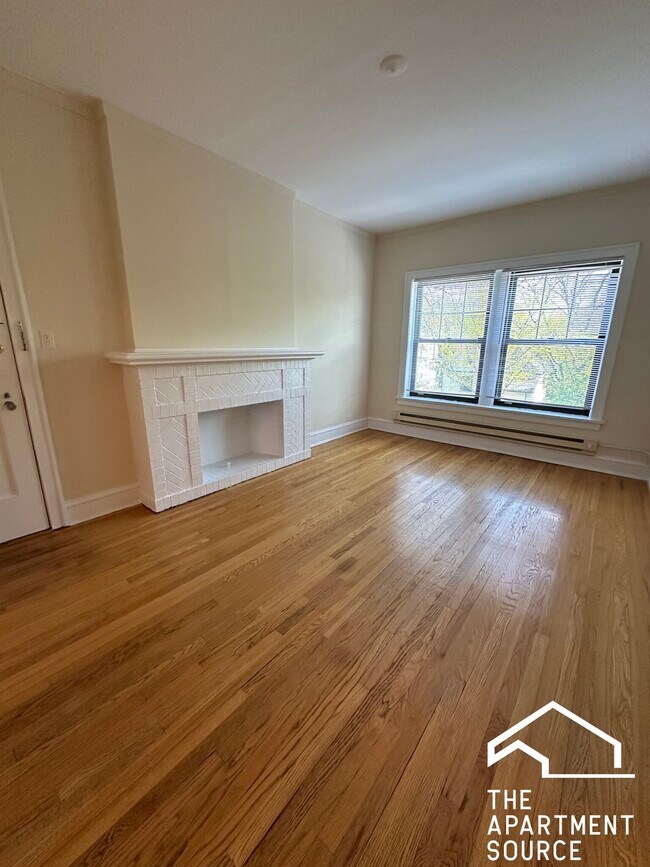 Building Photo - 1031 Dempster St