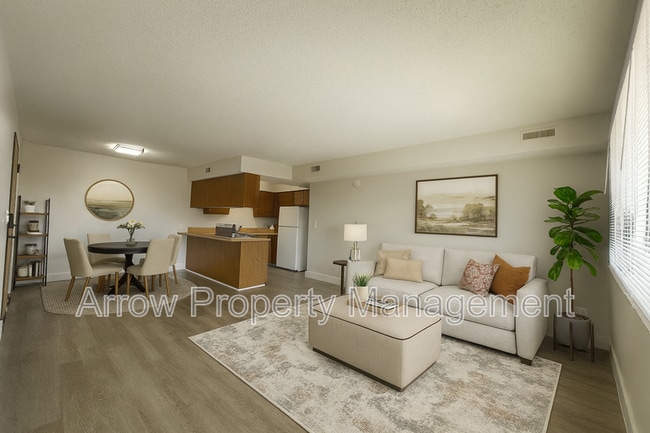 Building Photo - 539 N 24th St