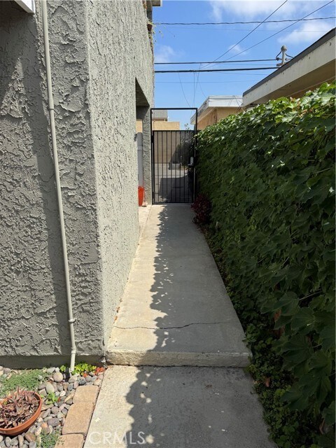 Foto del edificio - 4301 Farquhar Ave