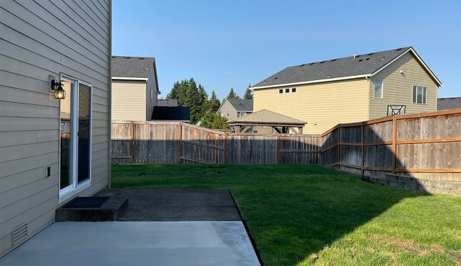Building Photo - 2777 S Red Tail Loop