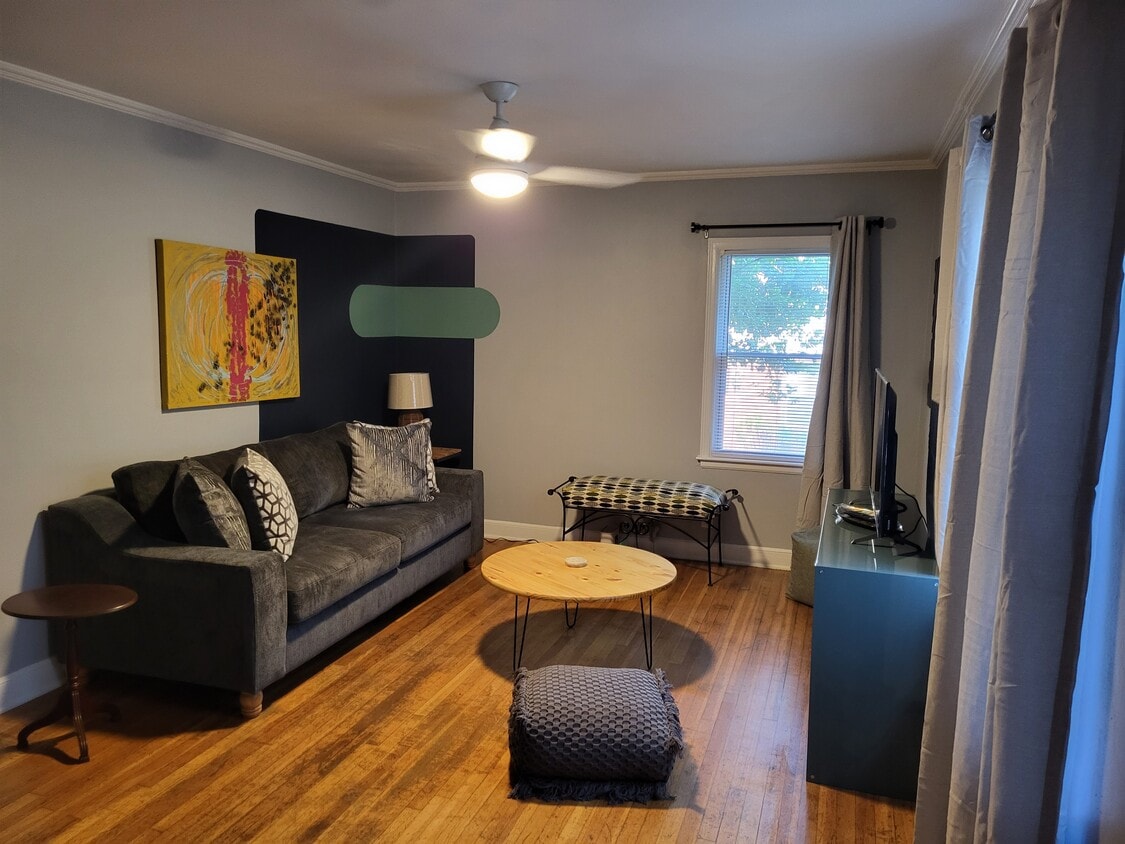 Photo - 3588 Walnut Grove Rd (Memphis, TN)