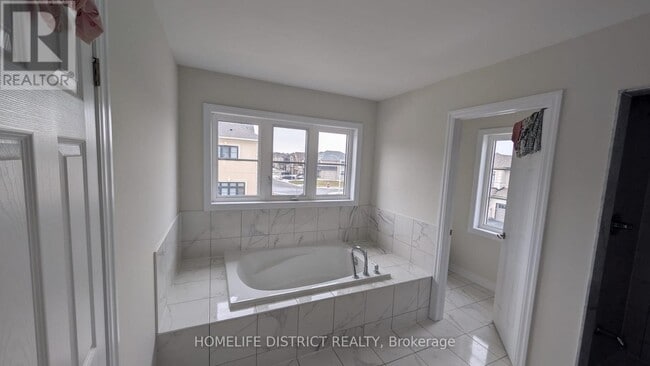 Building Photo - 160 Belmont Dr