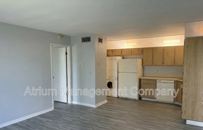 Building Photo - 8203 Sun Spring Cir