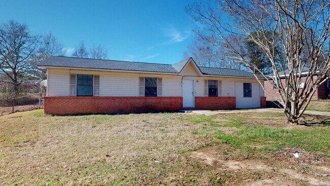 Building Photo - 123 Nann St