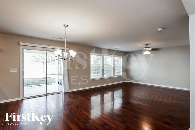 Foto del edificio - 59 Sugar Berry Pl