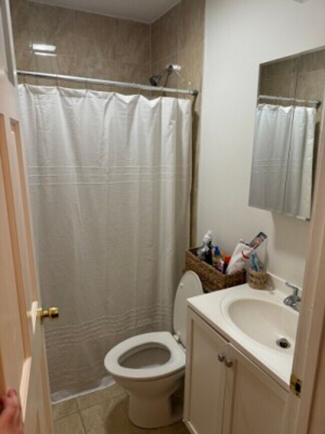 Foto del edificio - North End - 2 bedroom apartment - 9/1