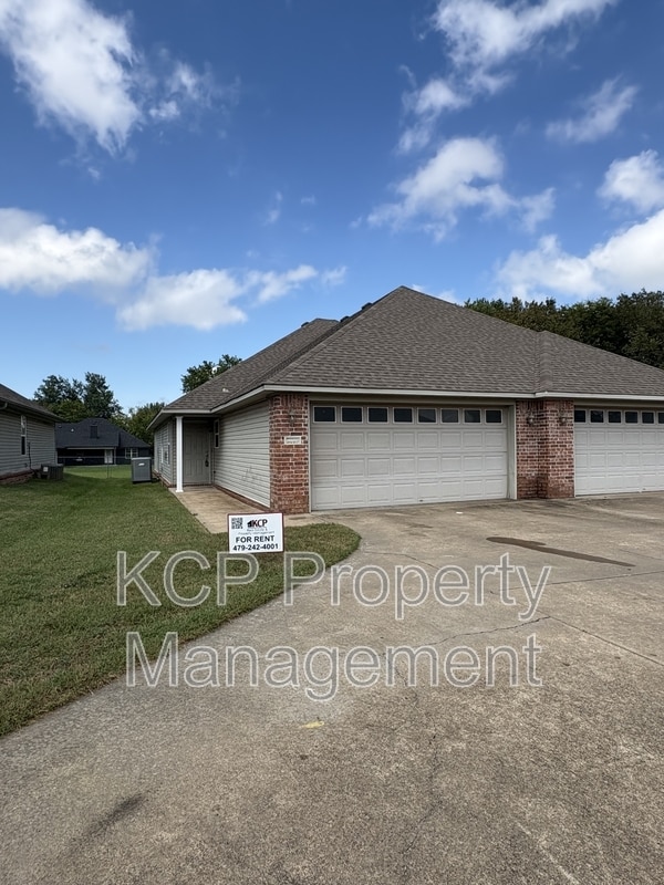 Building Photo - 2823 Fairway Hamlet Ct