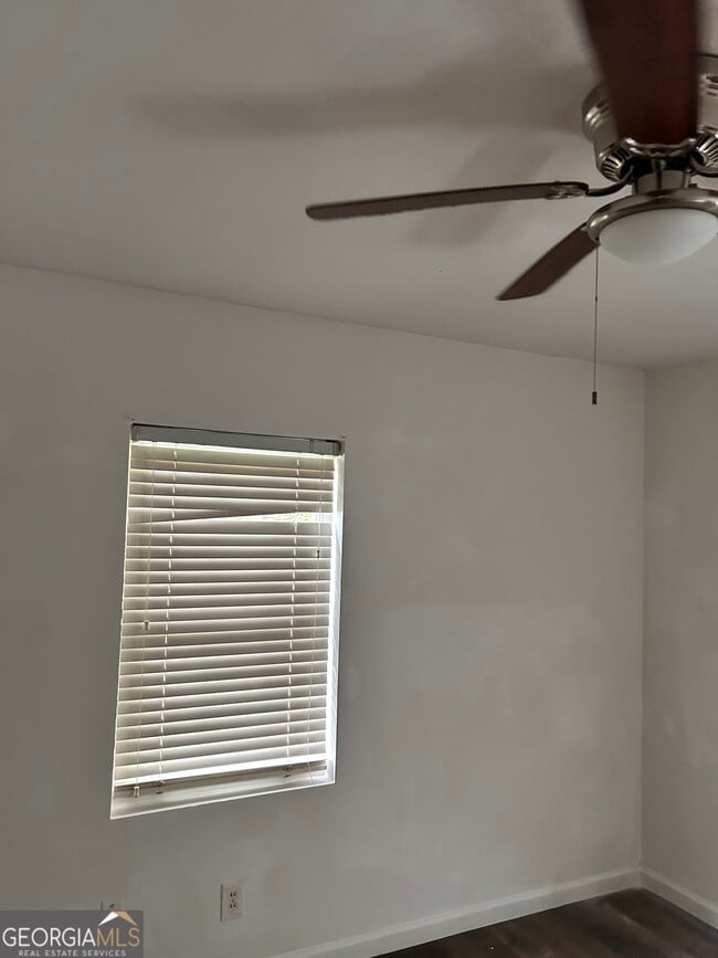 Foto del edificio - 2133 Blayton Ln SE