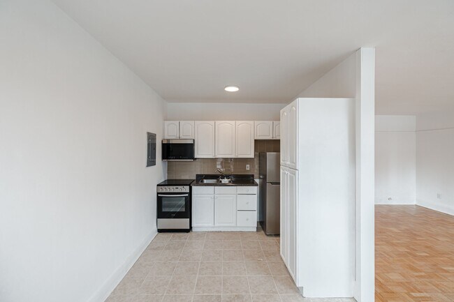 Photo du bâtiment - 110 Wellesley St E