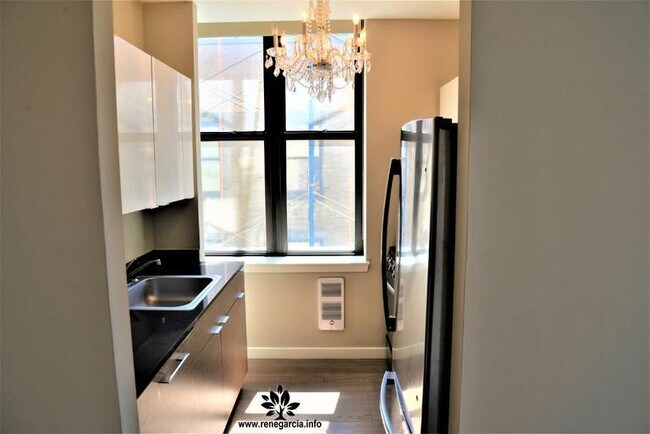 Foto del edificio - 2 bedroom in NEW YORK NY 10004