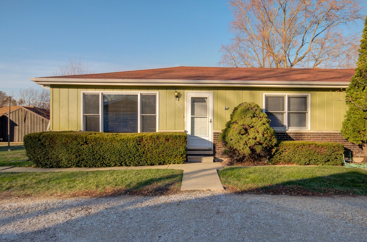 Primary Photo - 507 Oakview Ave