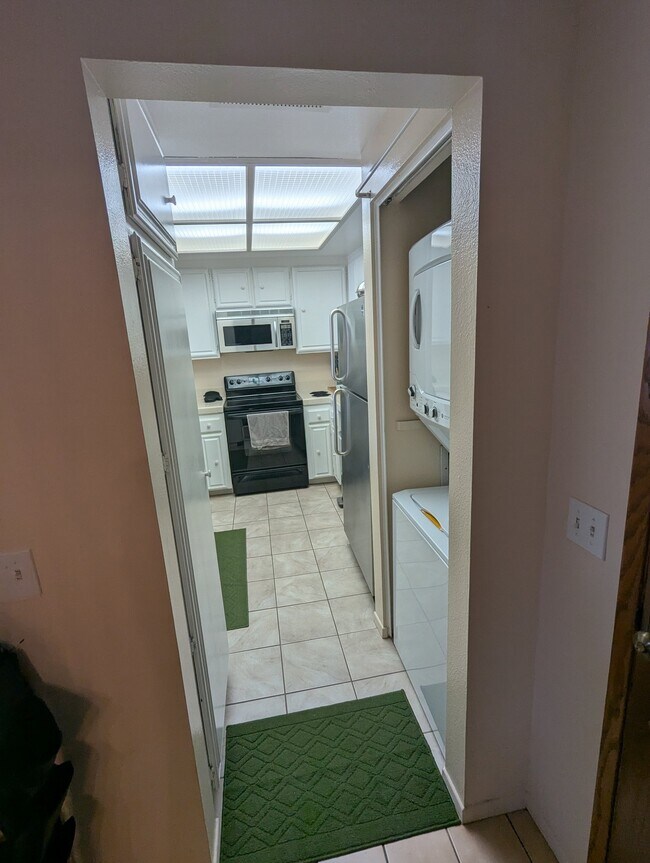 Foto del edificio - 3990 Nobel Dr