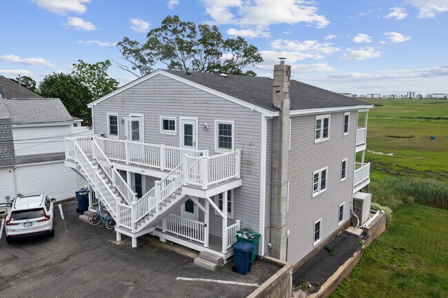 Foto del edificio - 497 Winnacunnet Rd