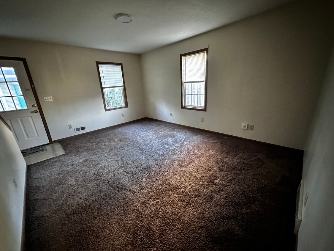 201 Salyers Ct, Lancaster, OH 43130 Townhome Rentals in Lancaster OH