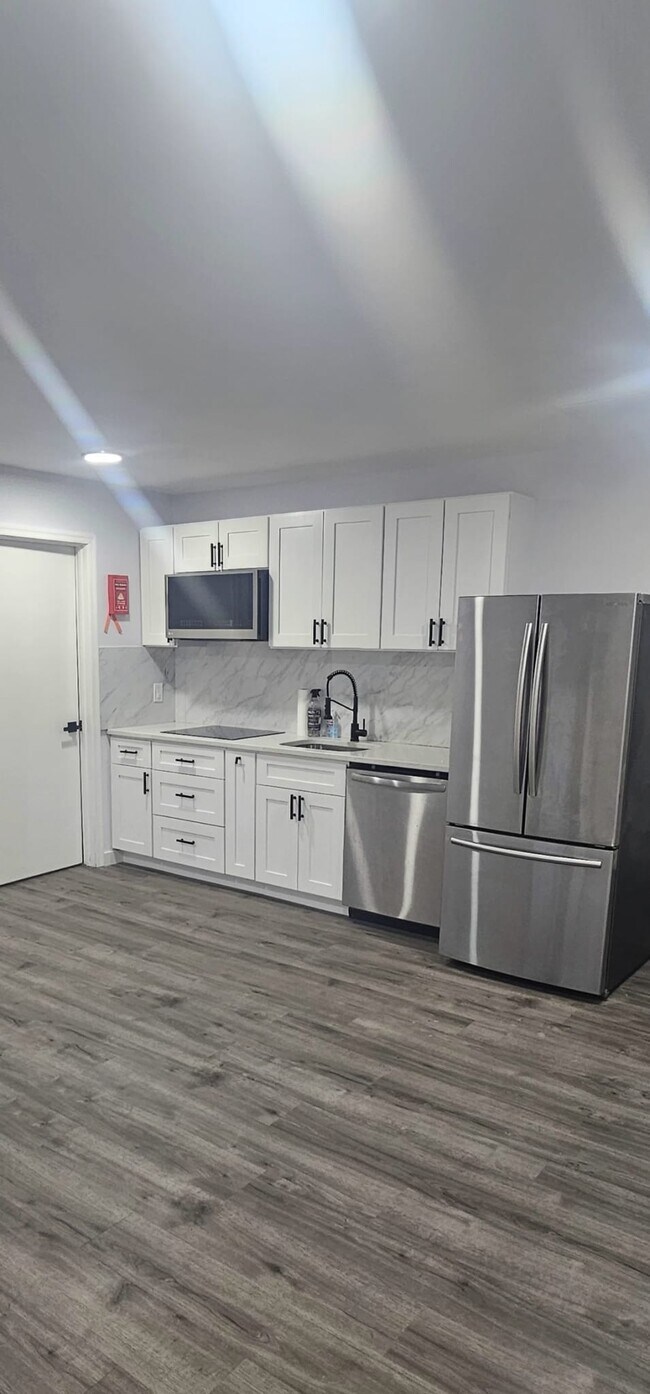 Foto del edificio - 2519 Waverly Pl