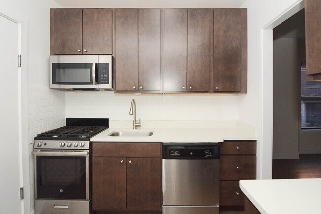 Foto del edificio - 2641.5 N Spaulding Ave