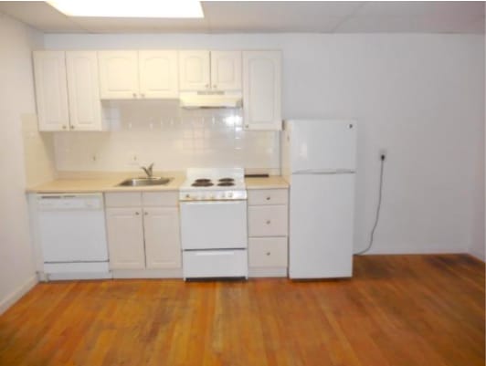 Building Photo - 199 Strathmore Rd