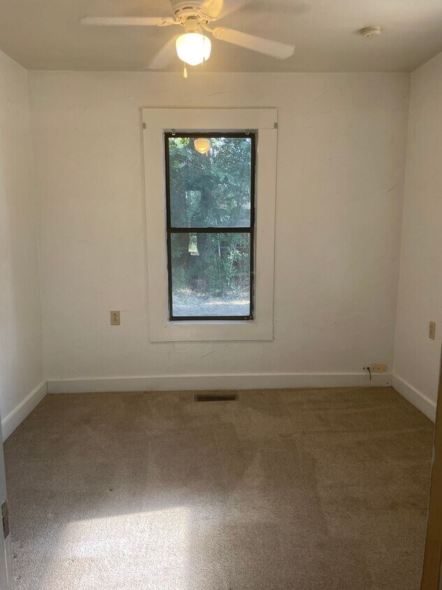 Foto principal - 145 S Madison St