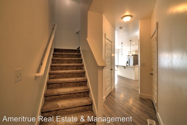 Building Photo - 4 br, 2.5 bath House - 4071 W. 1650 N.