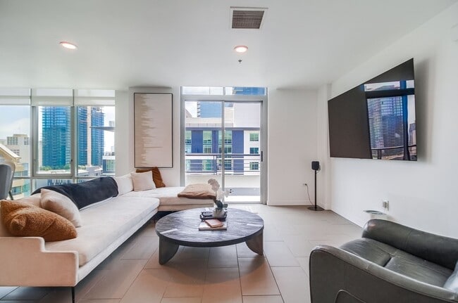 Foto del edificio - 425 W Beech St