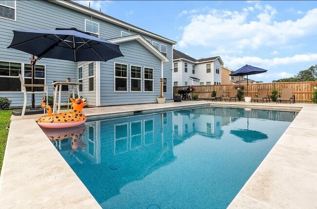 Building Photo - 256 Fiddleback Dr