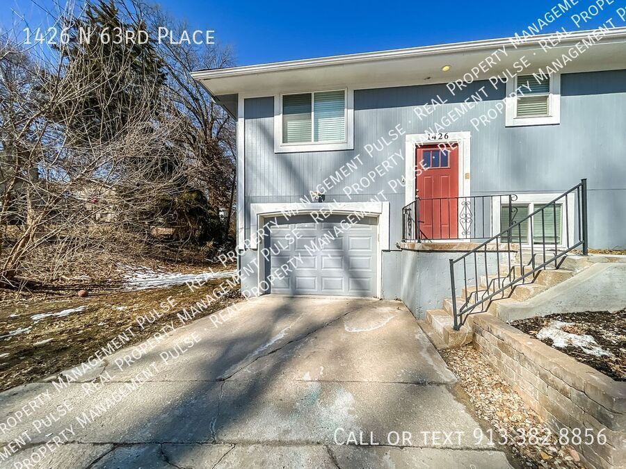 Primary Photo - Freshly Remodeled 2BR/1.5 BA Duplex in KCK