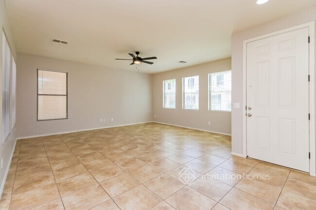 Building Photo - 3508 S Bluejay Dr