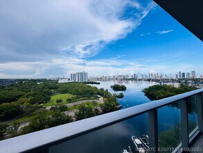 Building Photo - 16385 Biscayne Blvd