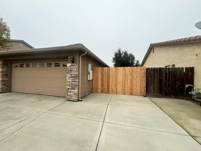 Foto del edificio - 4106 W Prospect Ave