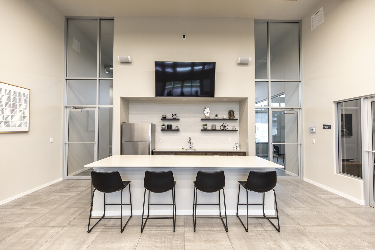 Clubroom - Edition I - Bldg 1