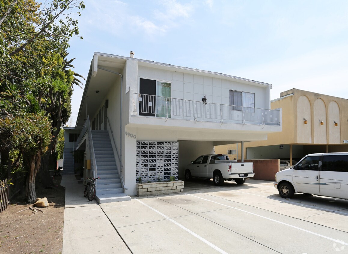 Primary Photo - 3900 Inglewood Blvd
