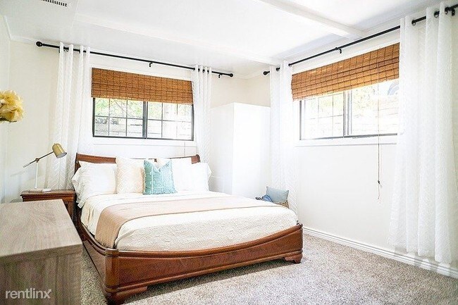 Building Photo - 3 br, 2 bath Apartment - 540 Crestview Drive