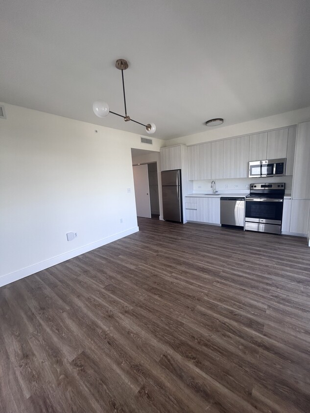 Foto principal - 340 SE 3rd St