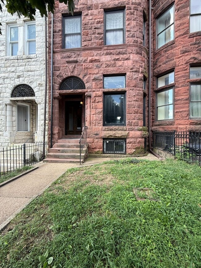 Building Photo - 2318 Eutaw Pl