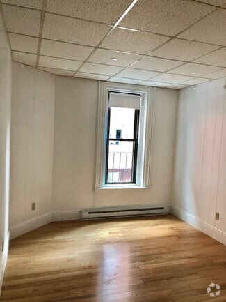 Building Photo - 264 Newbury St