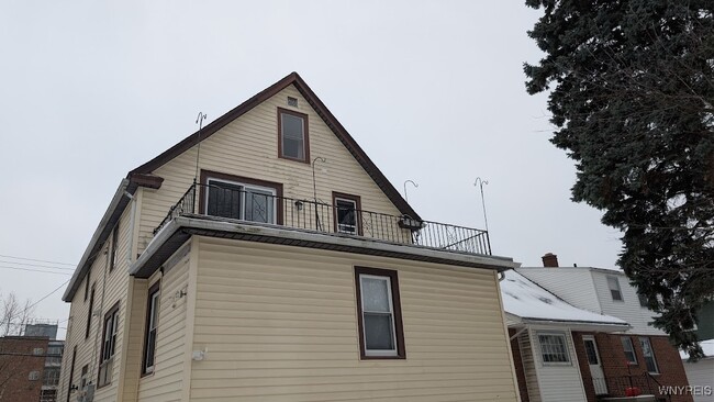 Foto del edificio - 166 Glen Ave